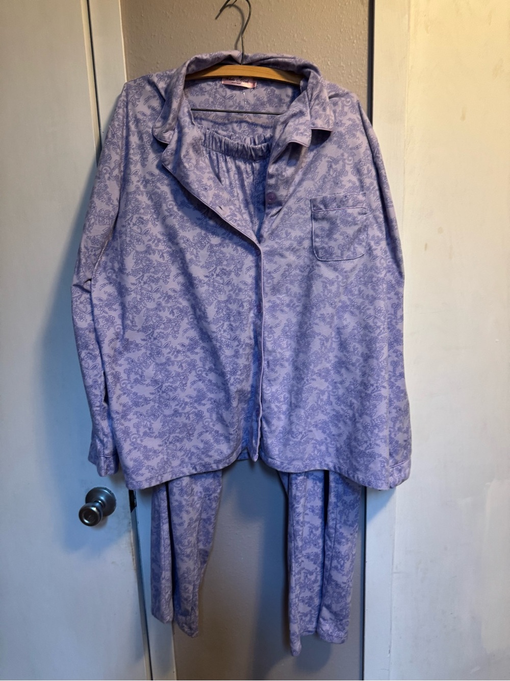 White Mark Lavender Floral Long-Sleeve Pajama Set